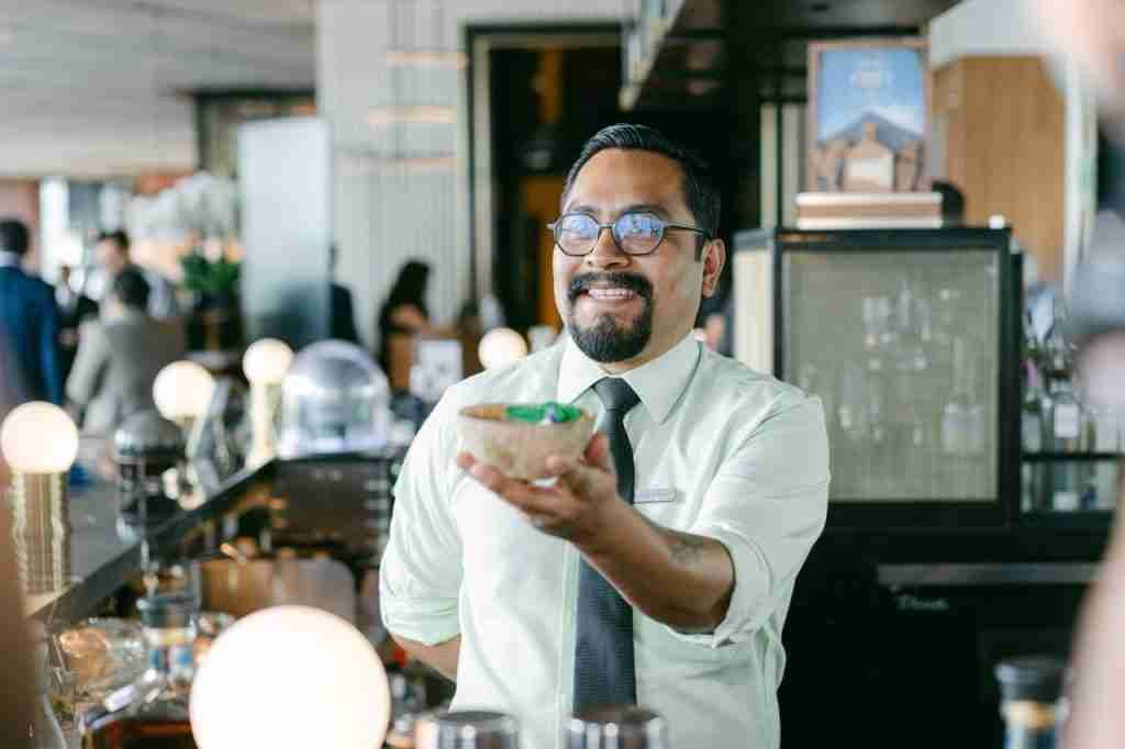 Iván Bollo bartender