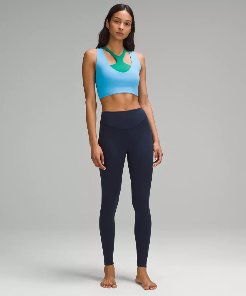 Lululemon en Día Internacional del Yoga