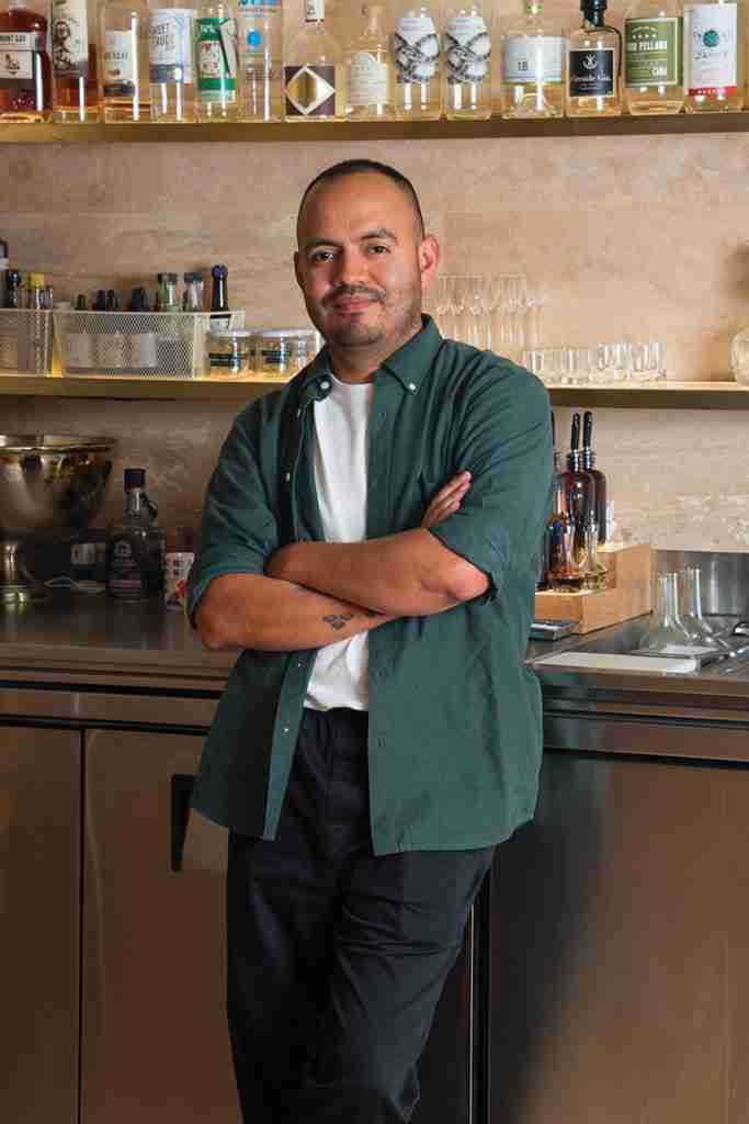 Bartender José Luis León 1