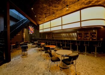 Outline, draft cocktail bar en CDMX