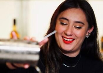 Bartender Mapo Molano