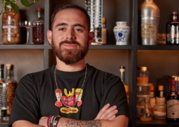 Manuel Verdalet bartender