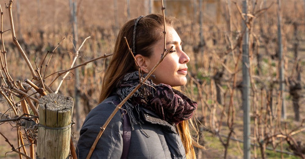 Michelle Carlín. Water and Wine Sommelier