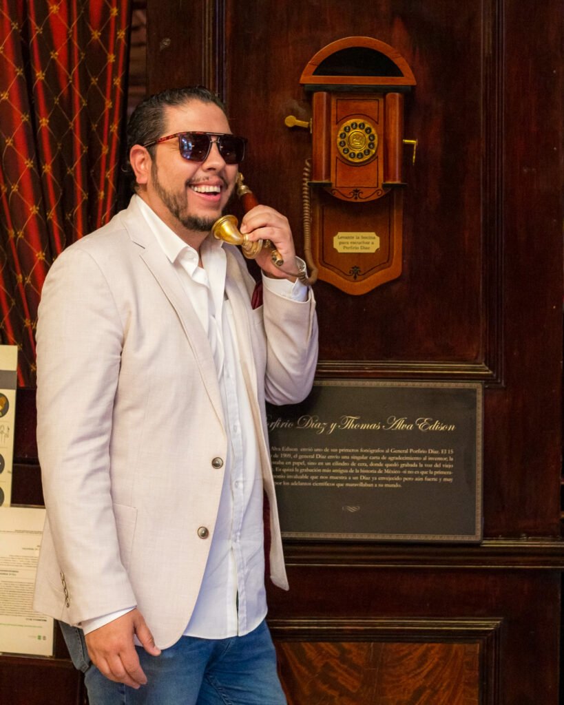 Israel Lara. Podcast De Bares y Cocteles