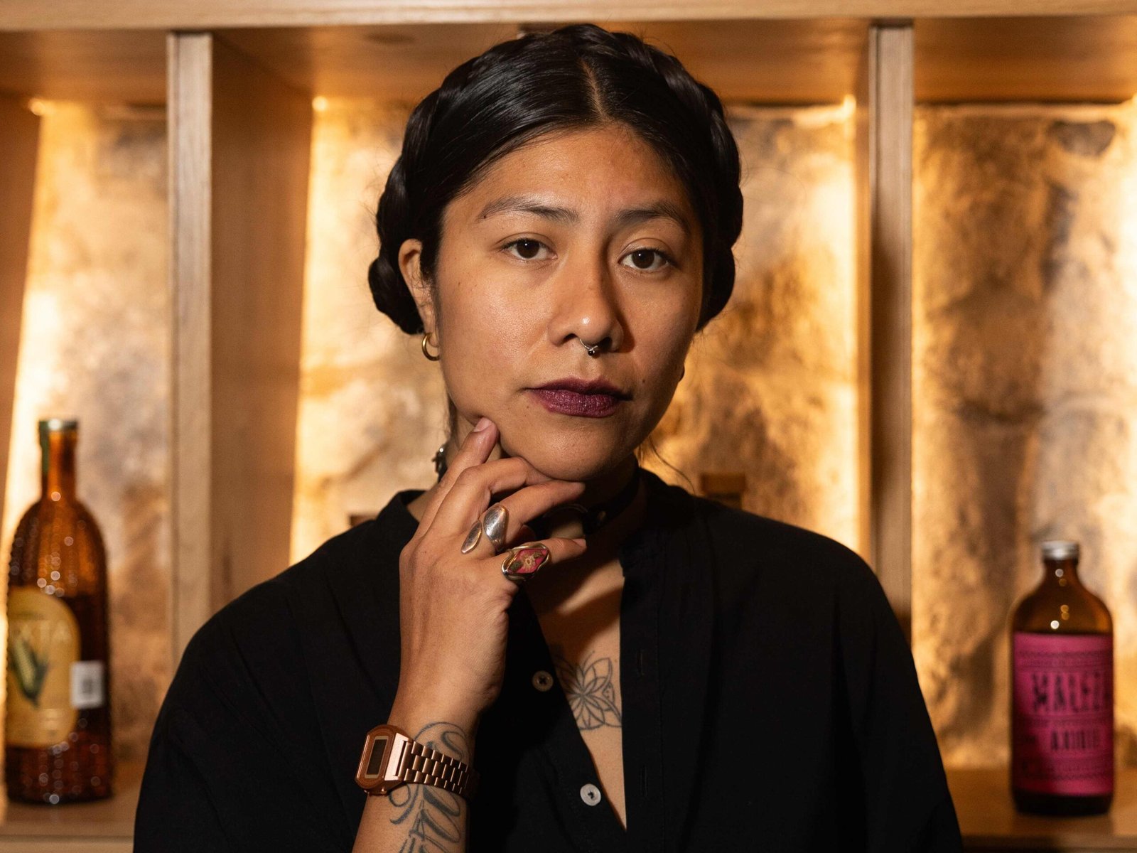 Leslie Hernández, jefa de barra de Akamba