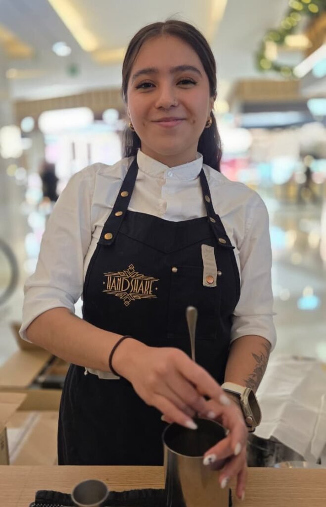 Valeria "Zazi" Flores. Bartender